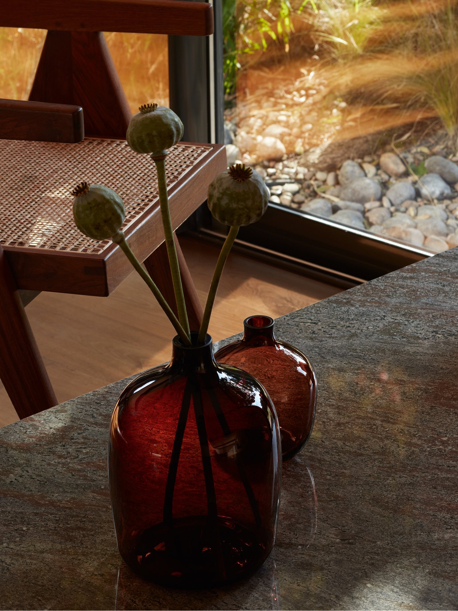 Vessel Vase H27cm, Peat Brown Vessel Collection LSA Interior