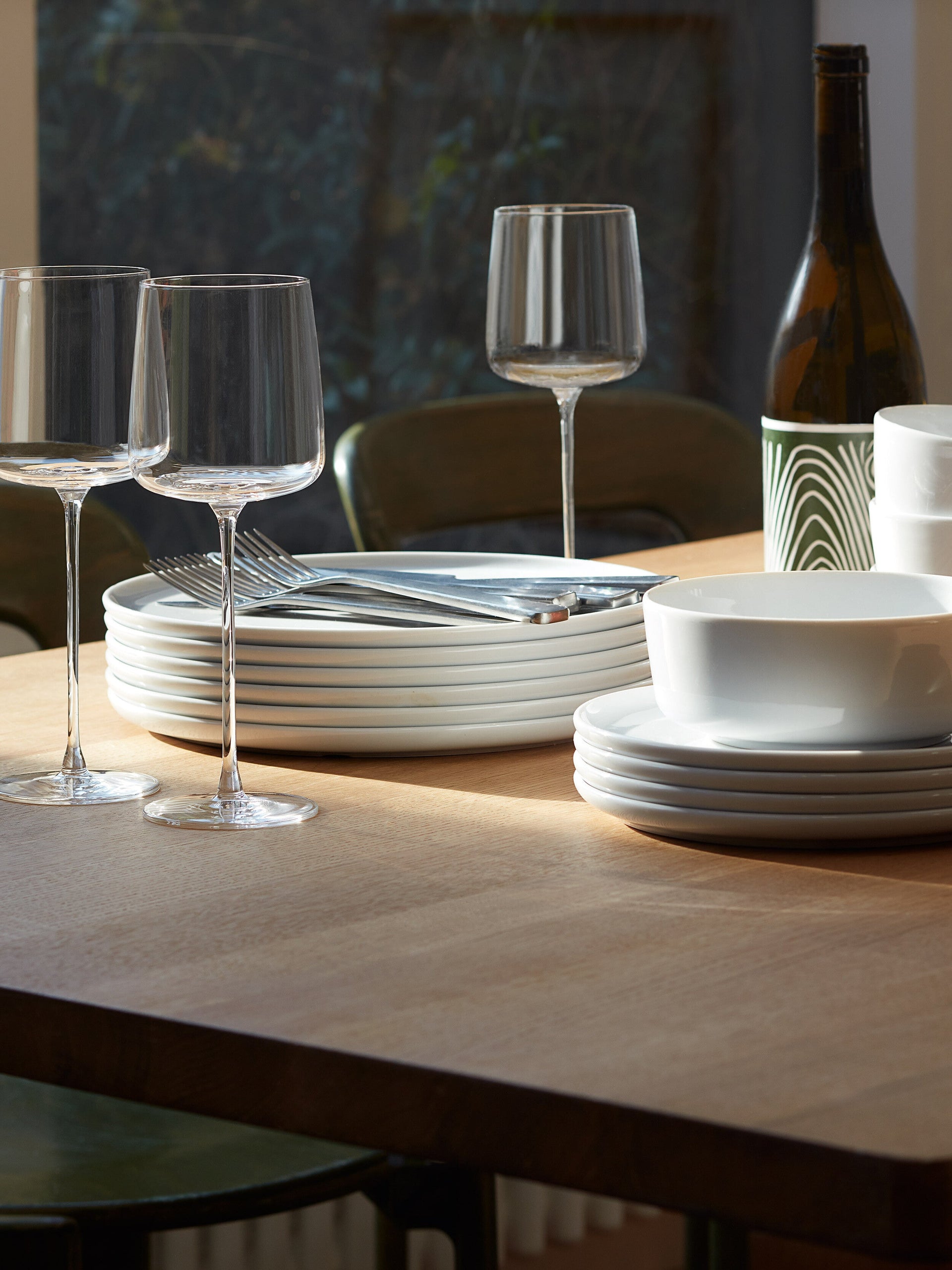 Dinnerware Bundle (18 Piece)