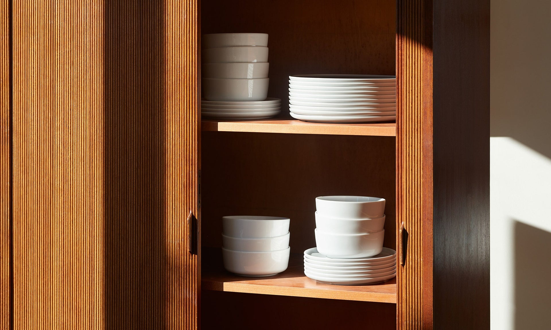 Dinnerware Bundle (18 Piece)