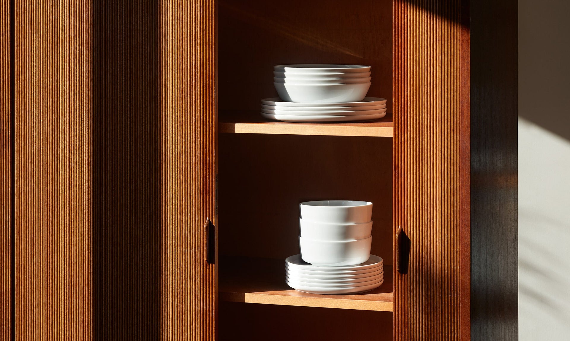Dinnerware Bundle (16 Piece)