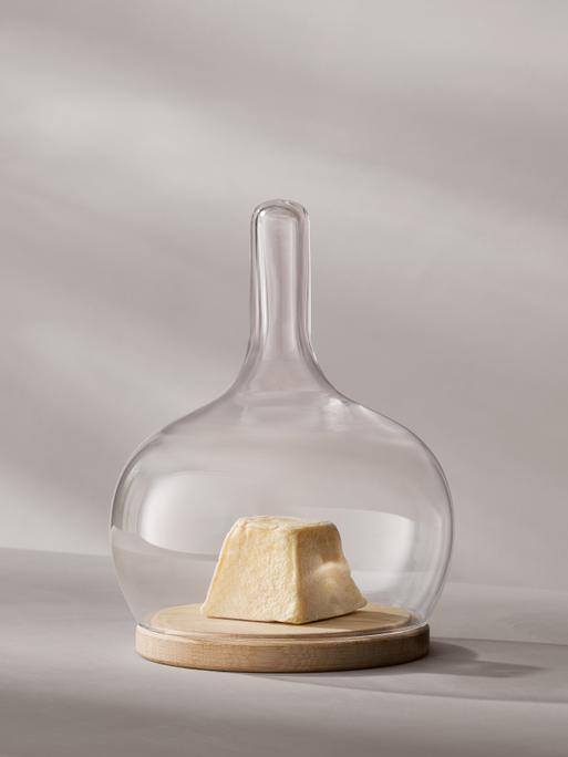 Dome & Oak Base 7.75in, Clear | Cloche | LSA Tableware