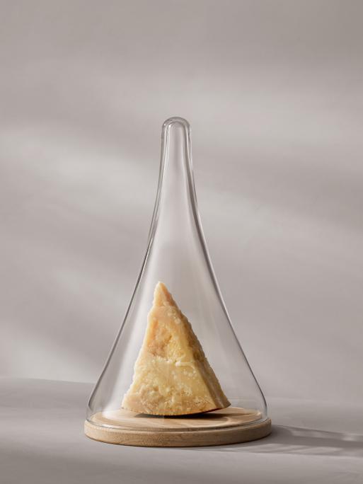 Dome & Oak Base 8.25in, Clear | Cloche | LSA Tableware